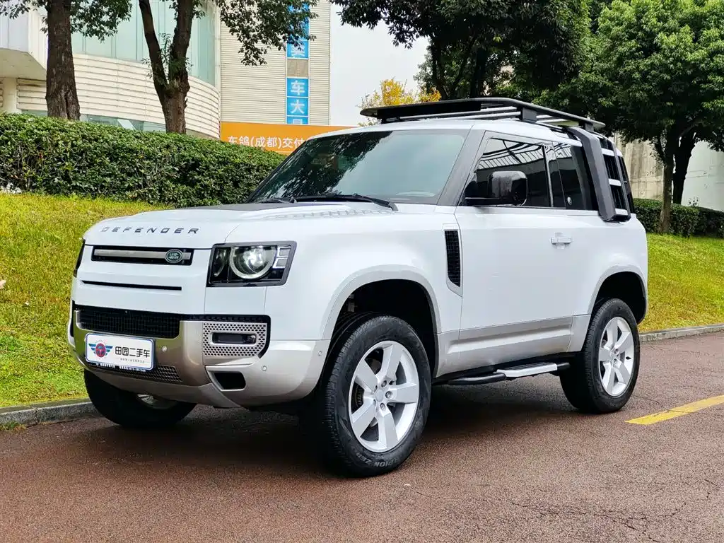Land Rover Defender 2022 Model 90 2.0T P300 Tiger Ambition Edition