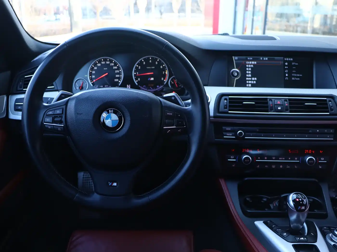 BMW M5 2012 M5 фото 28