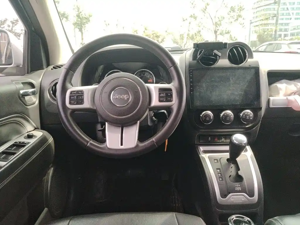 Jeep Compass (Import) 2016 2014 Facelift 2.4L 4WD Comfort Edition