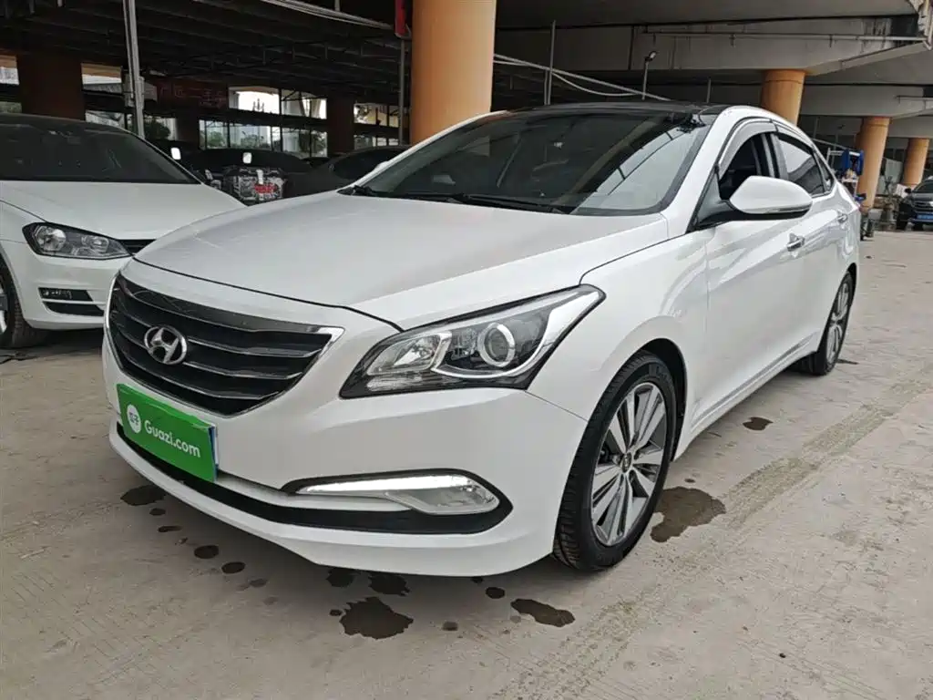 Hyundai Mistra 2014 1.8L Auto Premium DLX фото 2