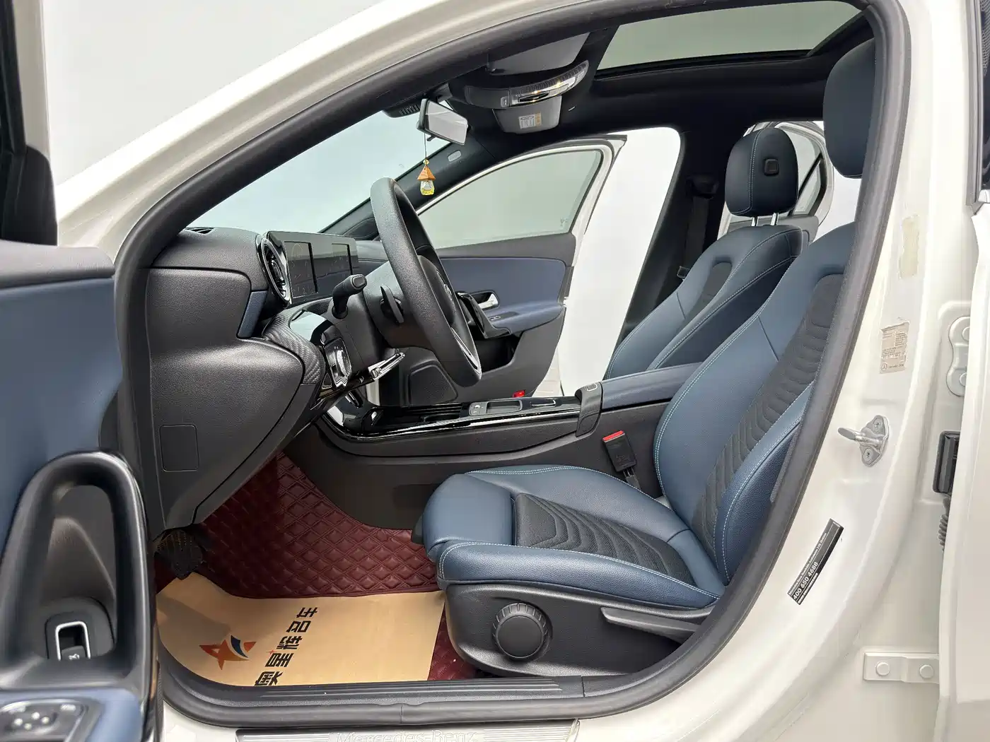 صورة 11 - Mercedes-Benz A-Class