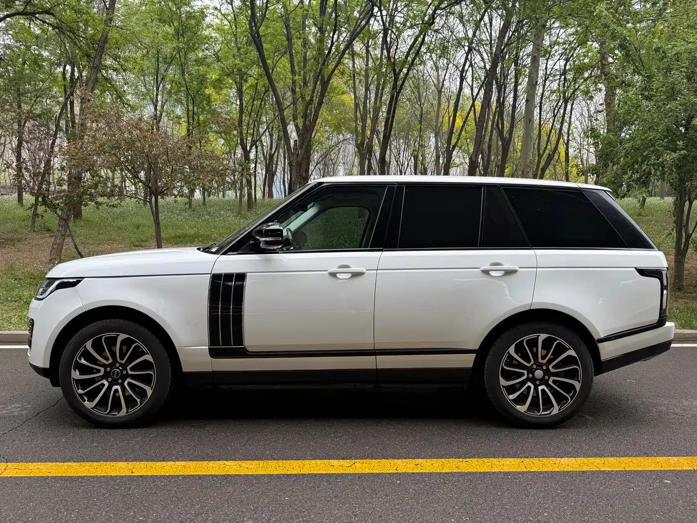 Land Rover Range Rover 2014 3.0 SC V6 Vogue фото 3