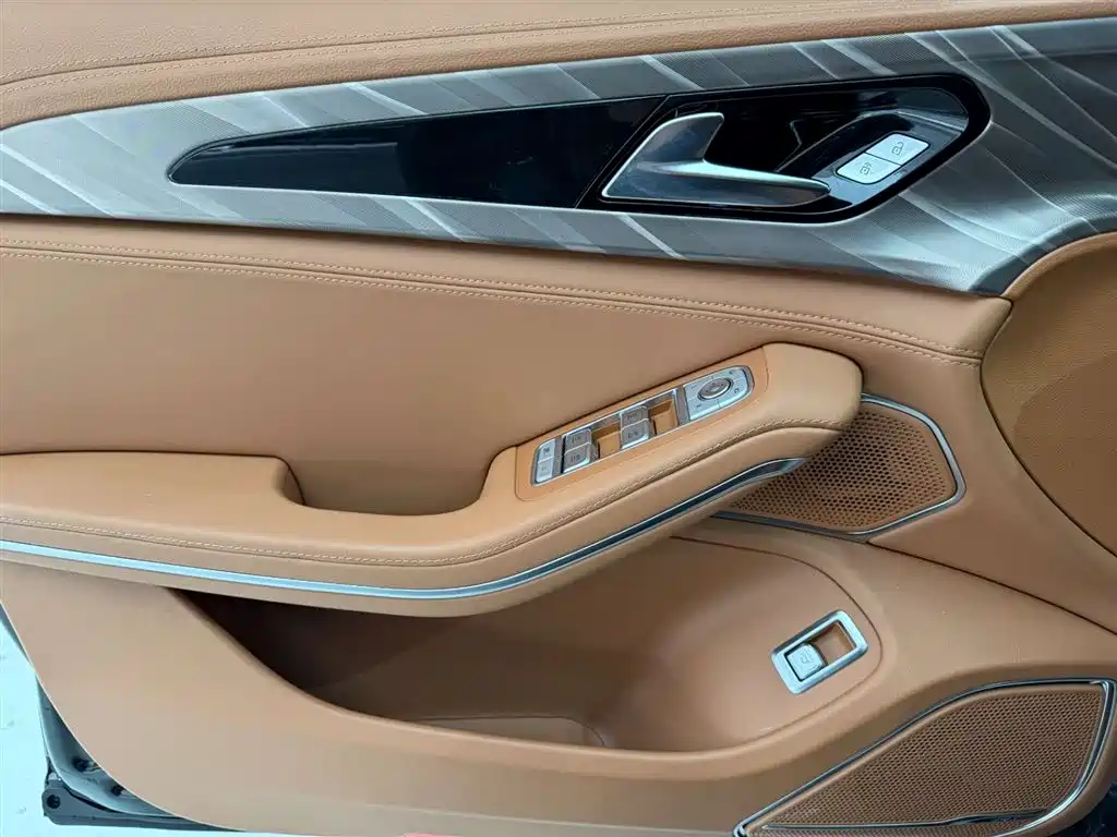 Hongqi H9 2020 2.0T Smart Connection Qi Xiang Edition фото 21
