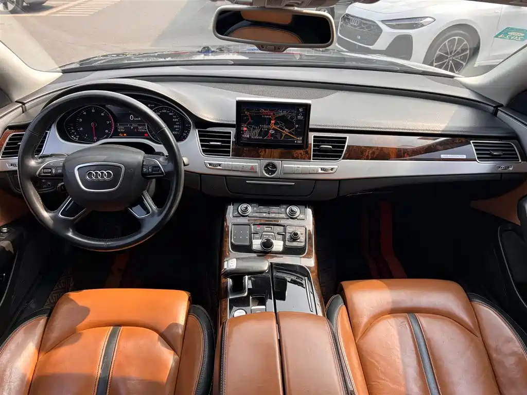Audi A8 2017 A8L 45 TFSI quattro Comfort фото 4