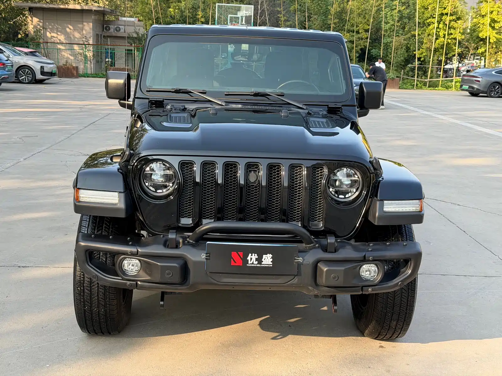 Фото 2 - Jeep Wrangler