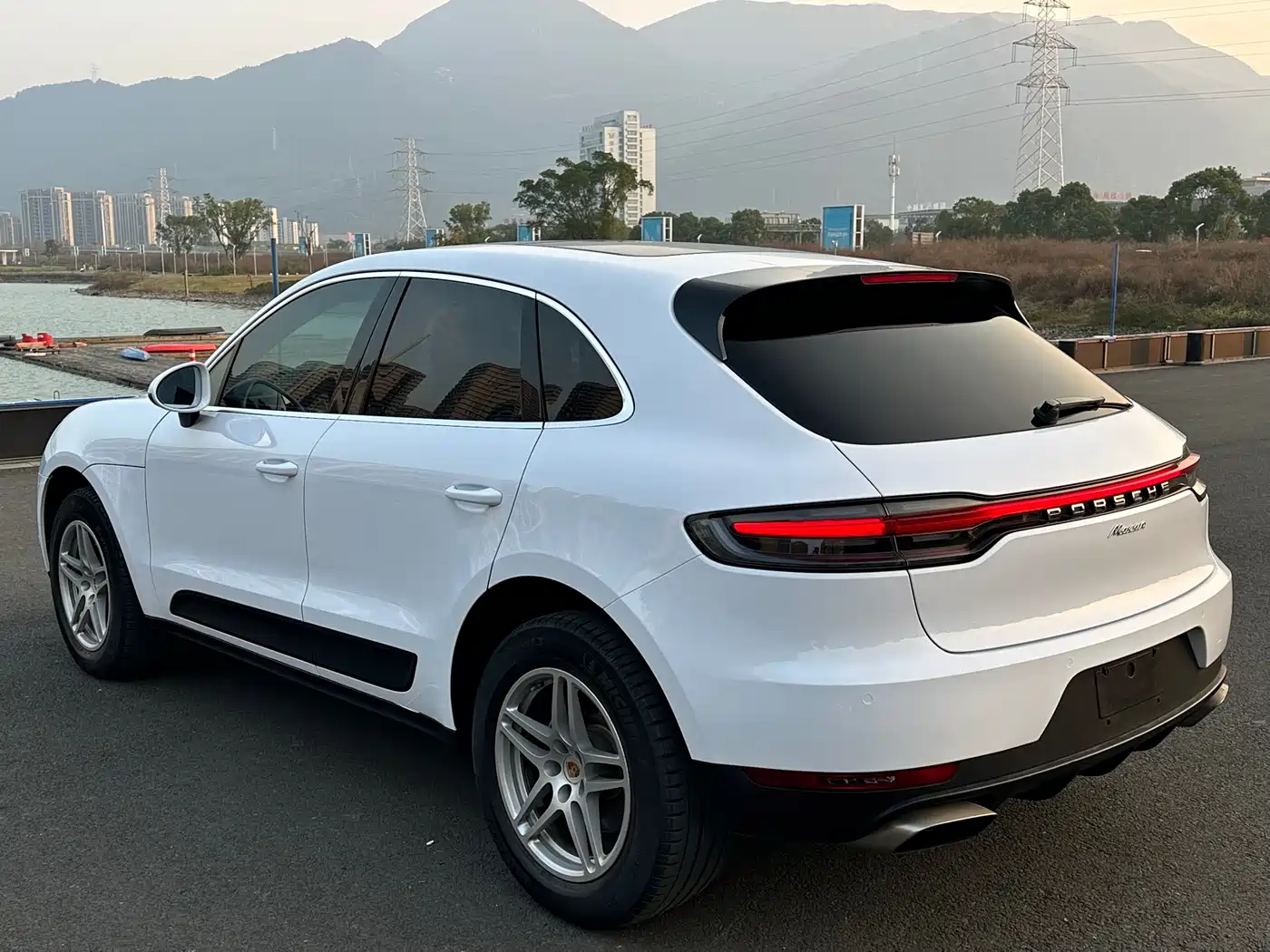 Porsche Macan 2018 Macan 2.0T фото 8