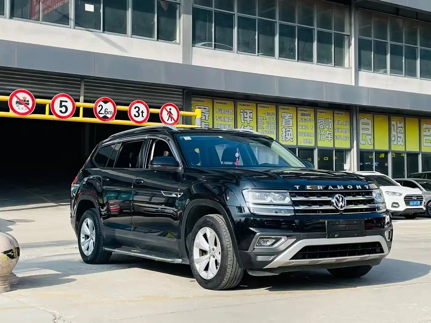 Volkswagen Teramont 2020 Facelift 330TSI 2WD Comfort фото 3