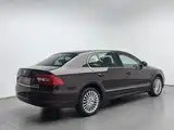 Фото 2 - Škoda Superb