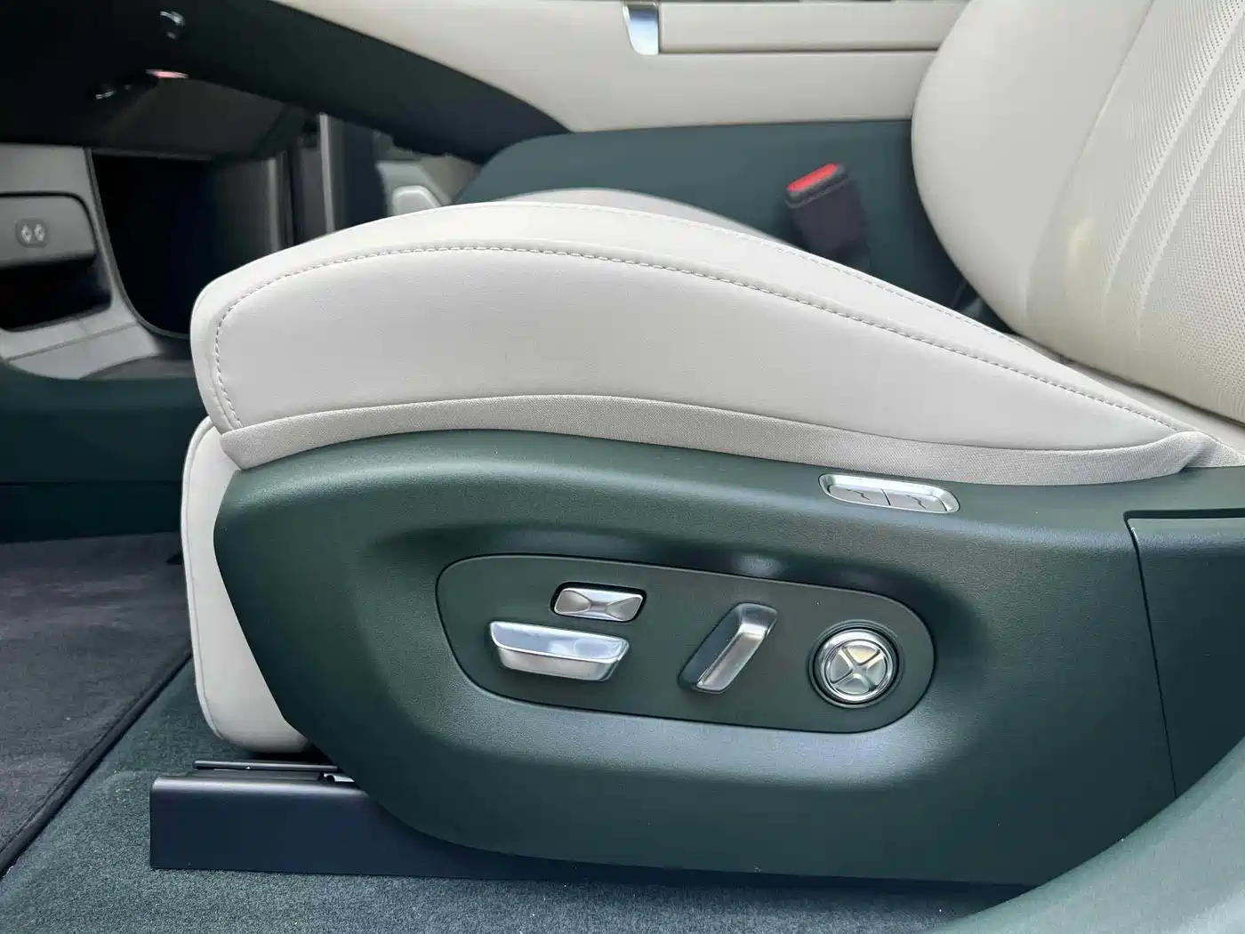 XIAOMI CAR XIAOMI YU7