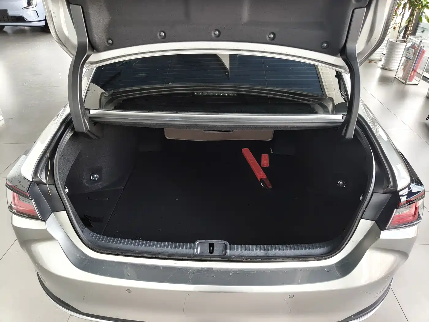 Lexus ES 2026 2025 300h Ultimate Edition
