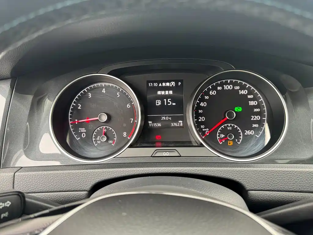 Фото 8 - Volkswagen Golf