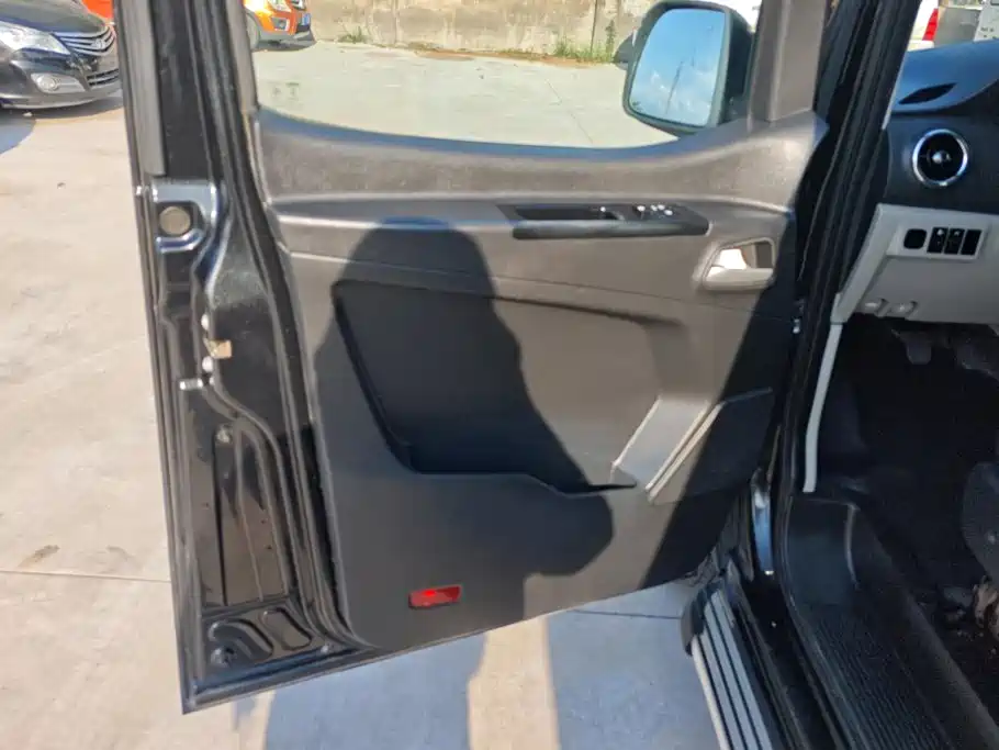 JAC Refine M3 2017 2015 Maker Edition 1.6L Luxury