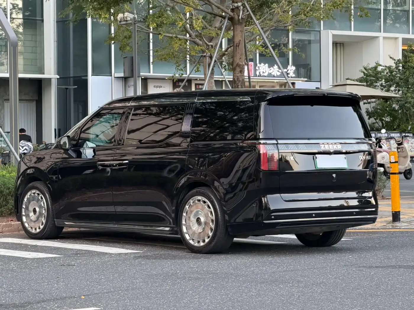 ZEEKR EXTREME KRYPTON 009