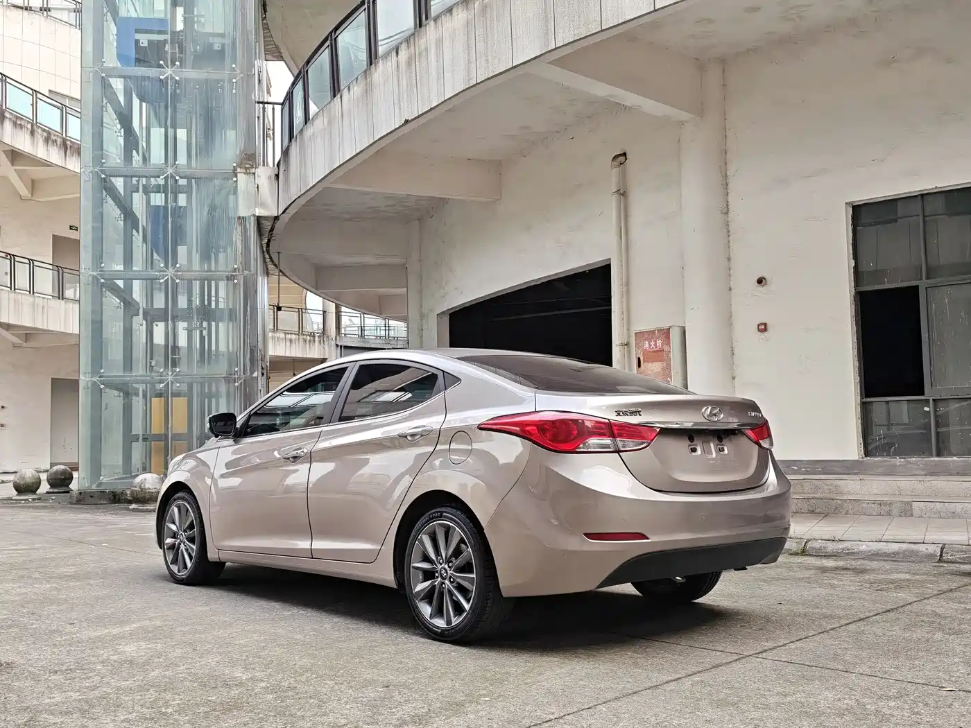 Hyundai Langdong 2015 1.6L Auto Premium фото 6