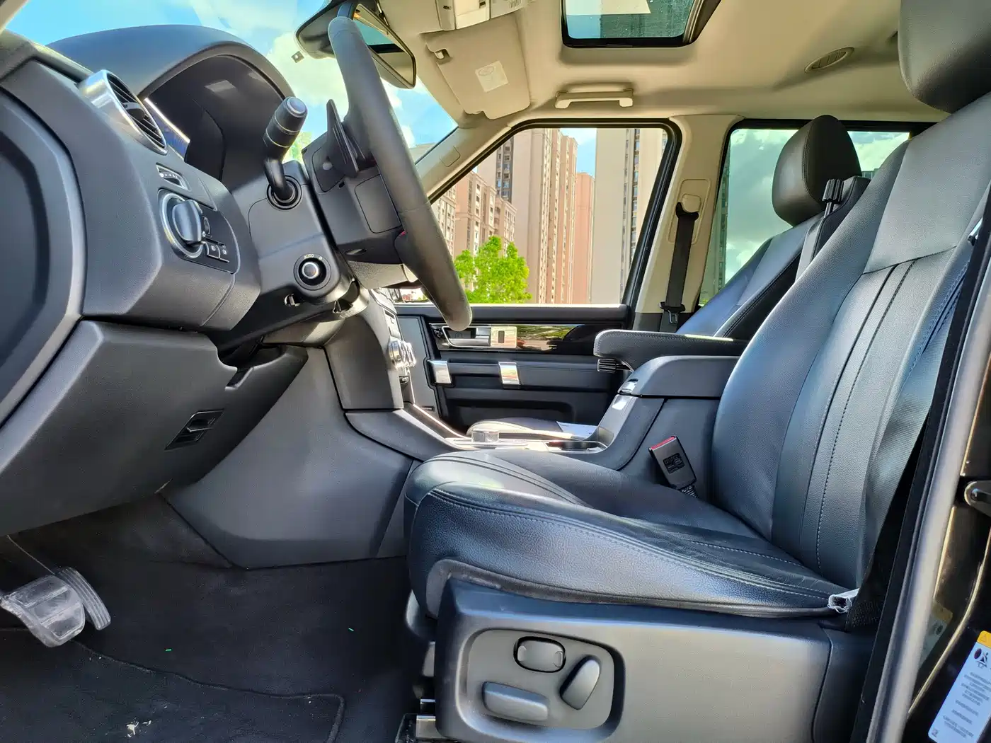 Фото 4 - Land Rover Discovery