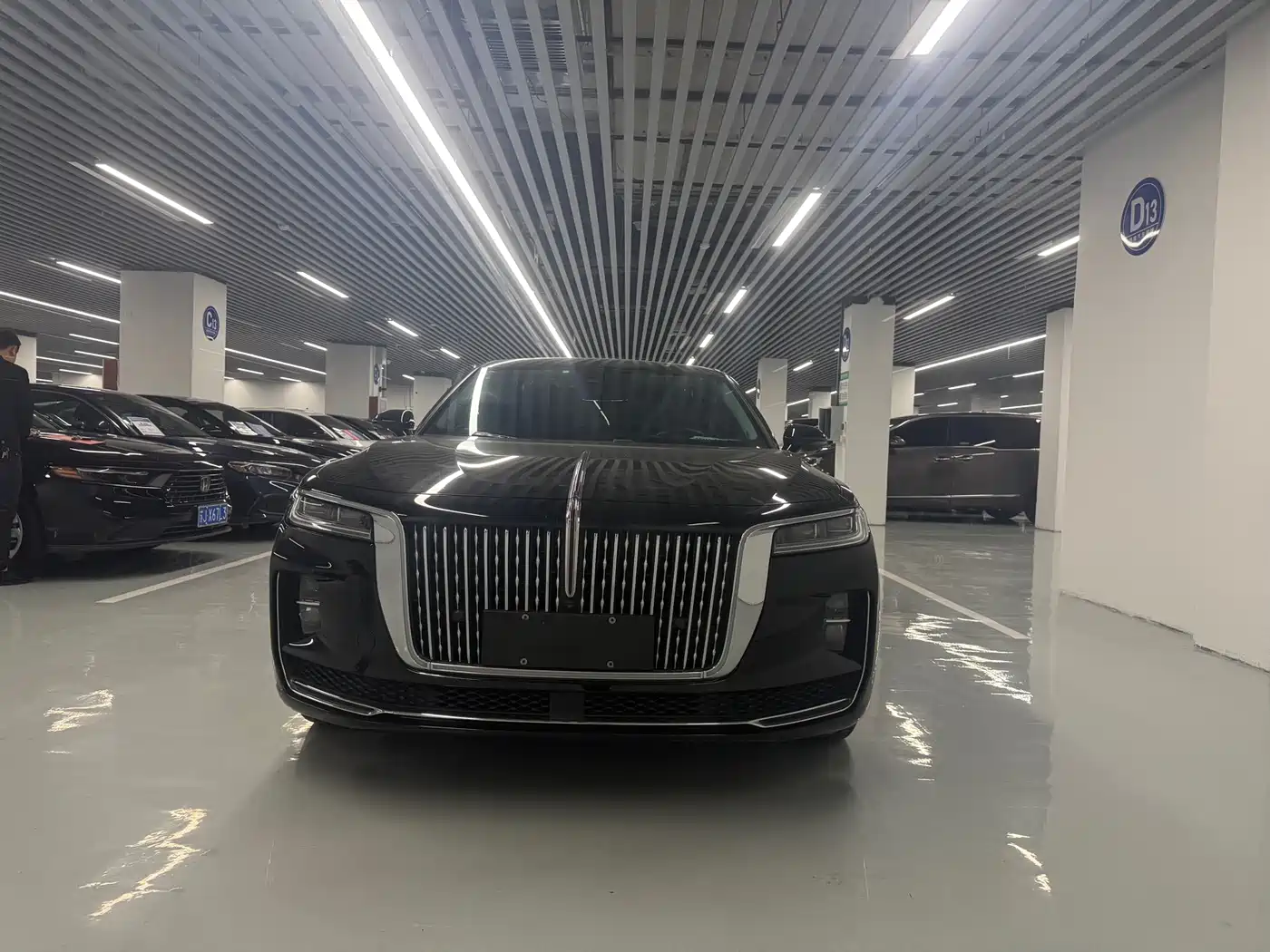 Hongqi H9 2022 3.0T Smart Connect Flag Leader 4-Seater фото 2
