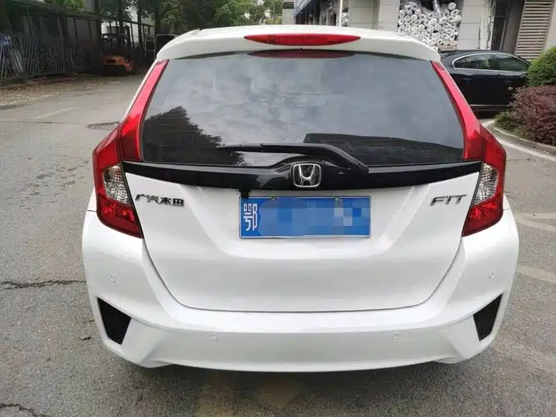صورة 10 - Honda Fit