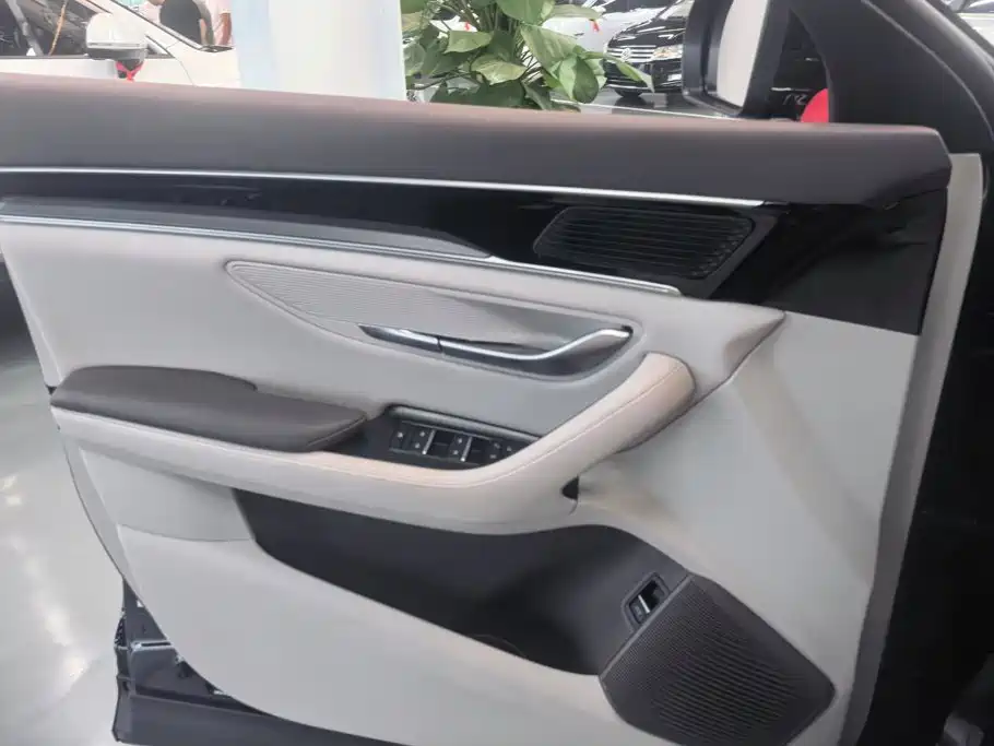BYD Song PLUS PHEV 2025 2025 DM-i Smart Drive Edition 112KM Noble