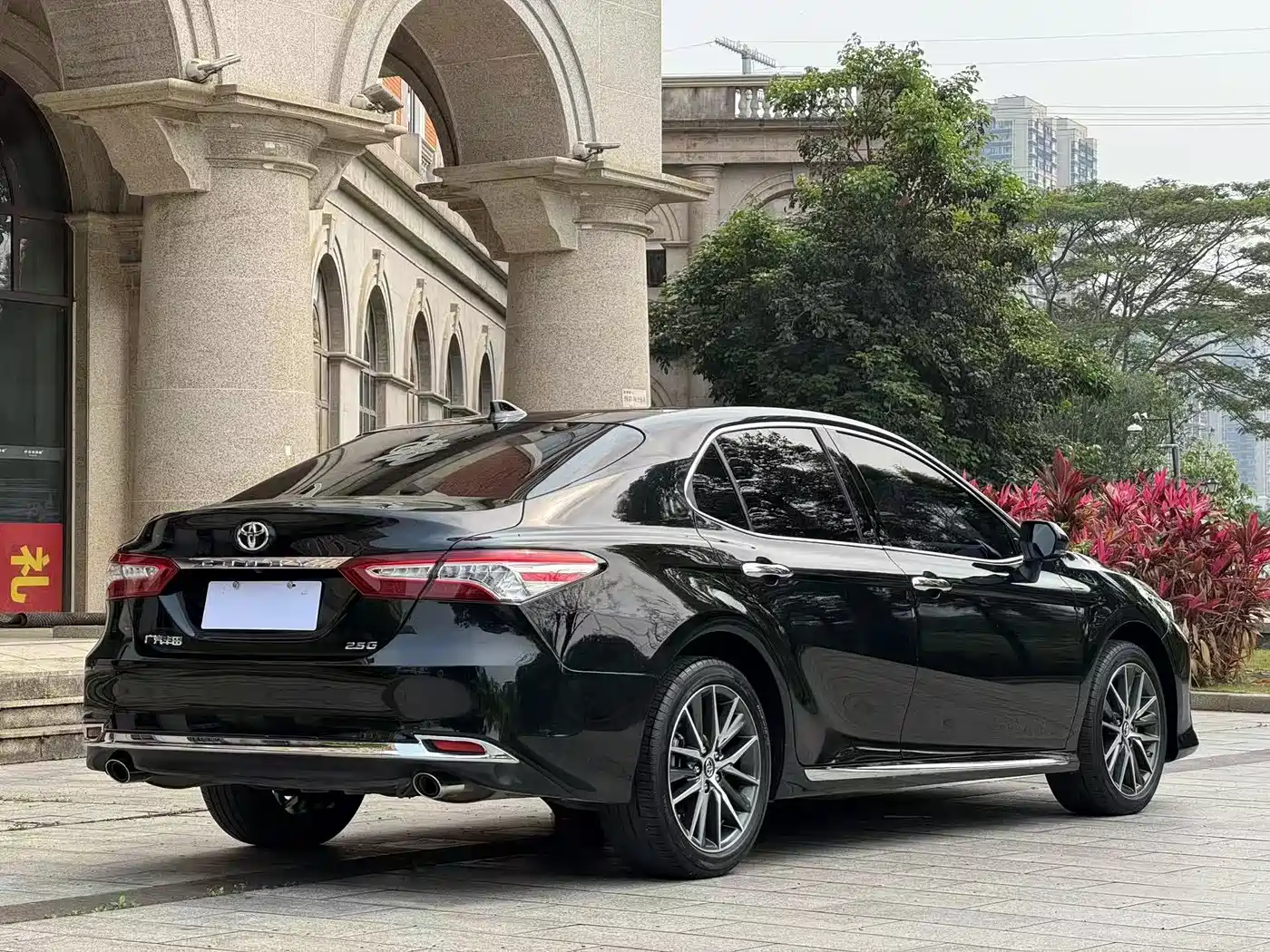 TOYOTA CAMRY