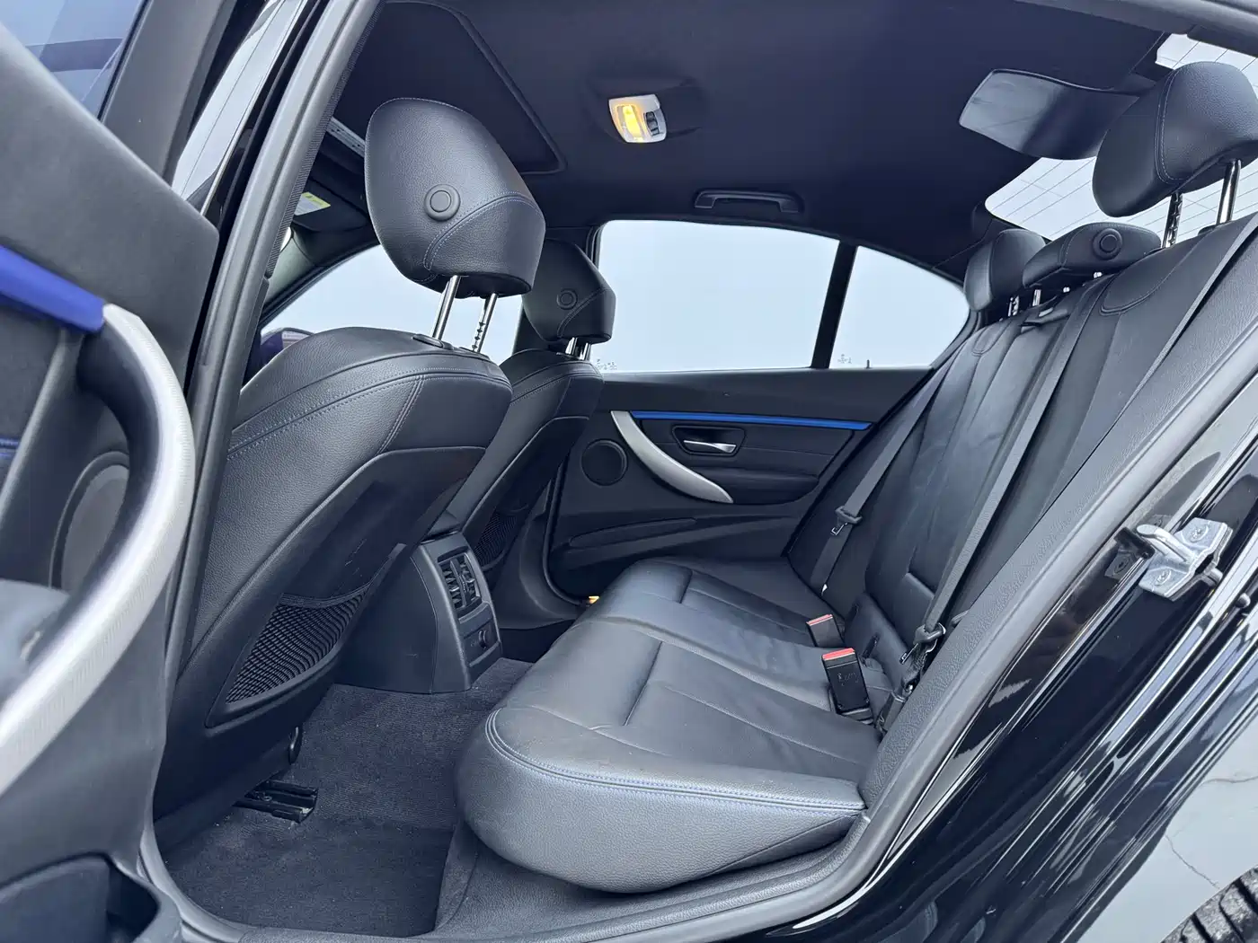 BMW 3 Series 2018 320i M Sport Package фото 17