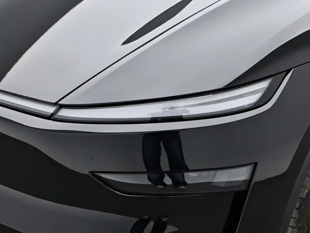 Tesla Model Y L 2026 2025 Facelift Long Range AWD
