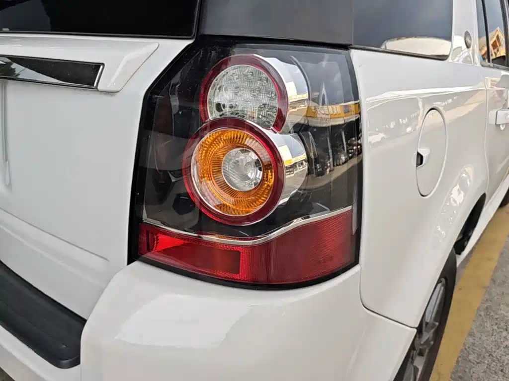 Land Rover Freelander 2 2014 2014 2.0T Si4 SE Gasoline Edition