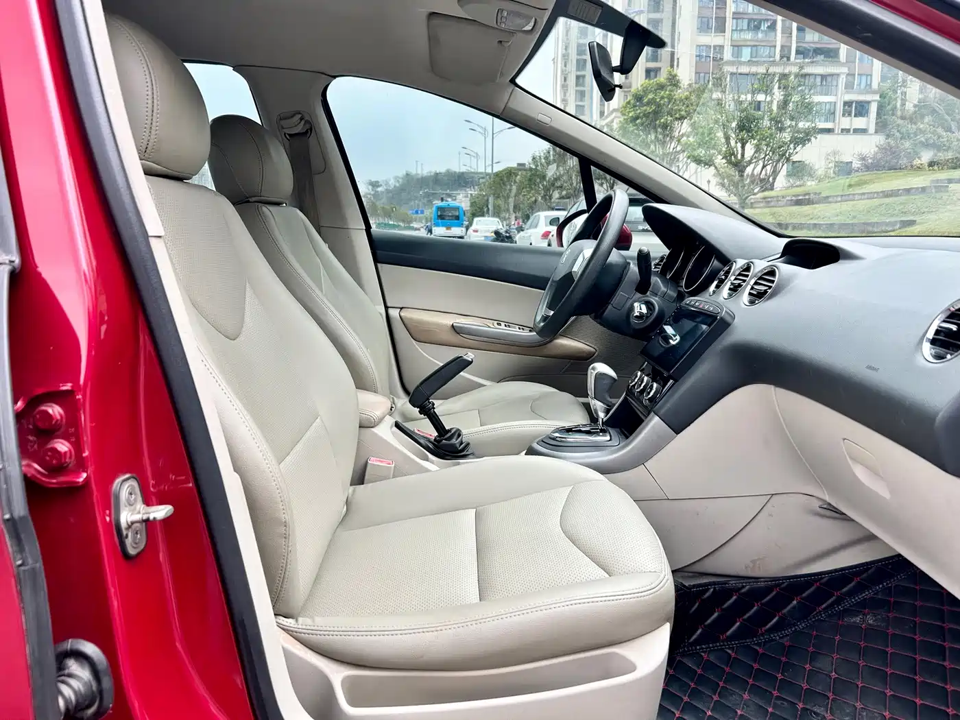 Фото 9 - Peugeot 408