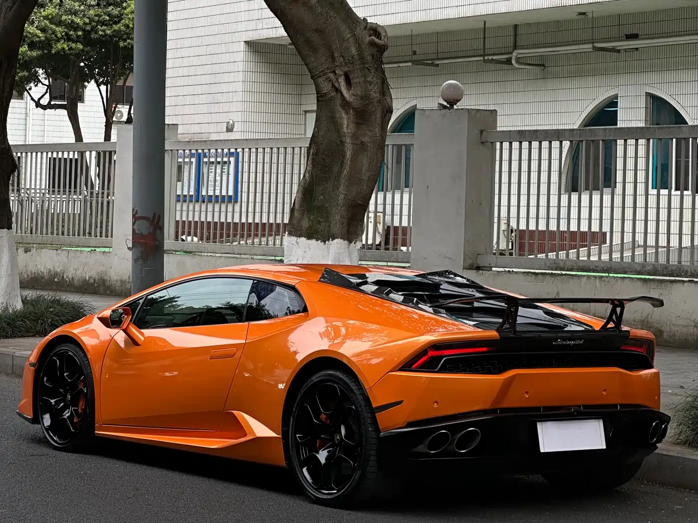 Lamborghini Huracán 2014 LP 610-4 фото 3