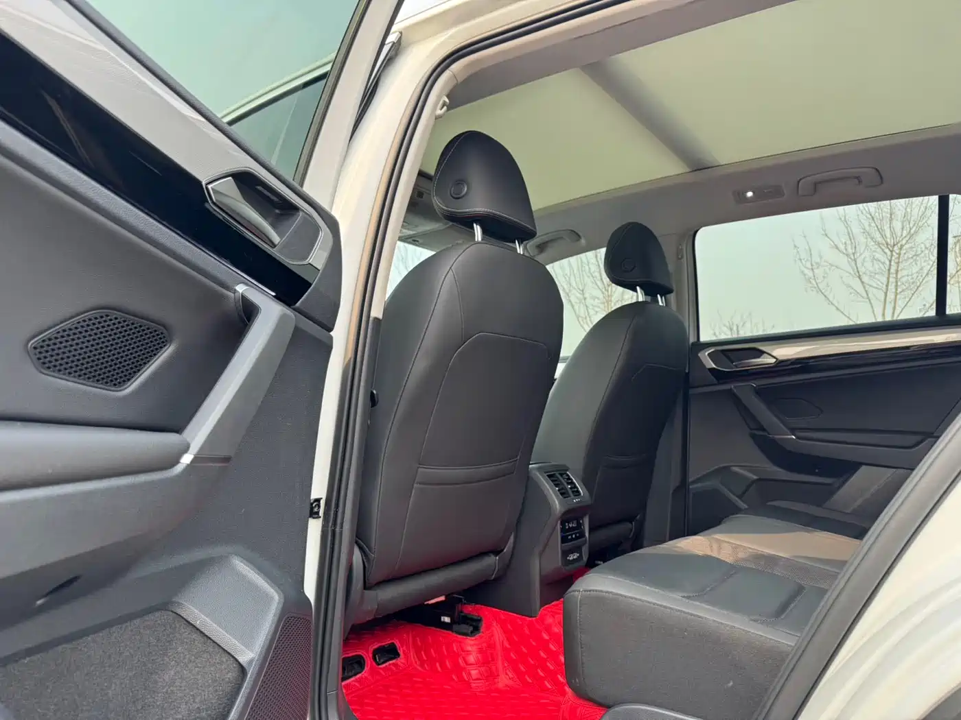 Volkswagen Tayron 2022 280TSI 2WD Luxury Smart Connect Edition фото 12