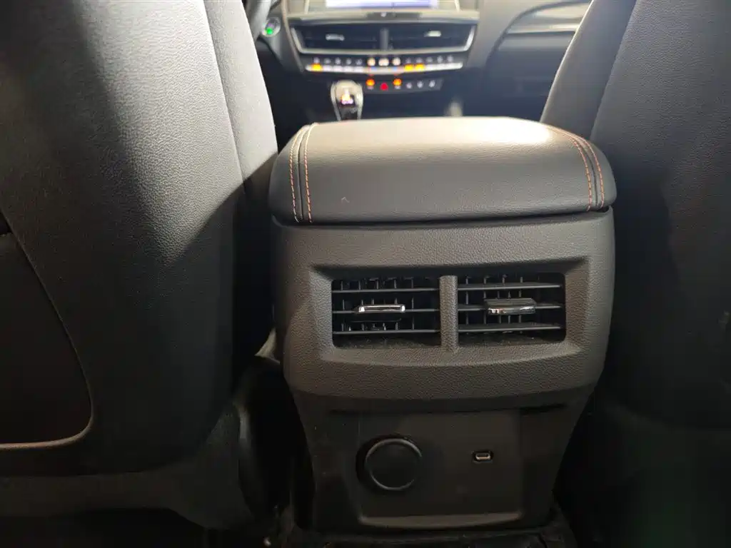 Cadillac CT5 2023 28T Platinum Style фото 23