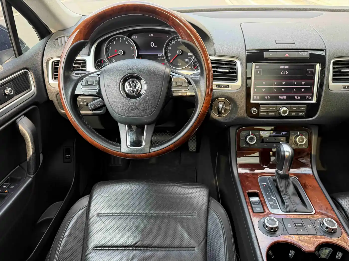 Volkswagen Touareg 2011 3.0TSI Comfort фото 9