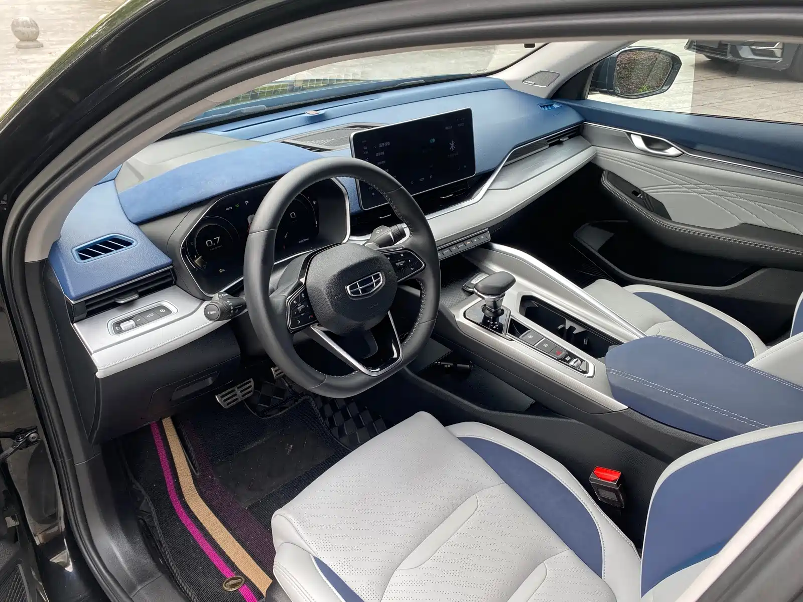 Фото 6 - Geely Preface