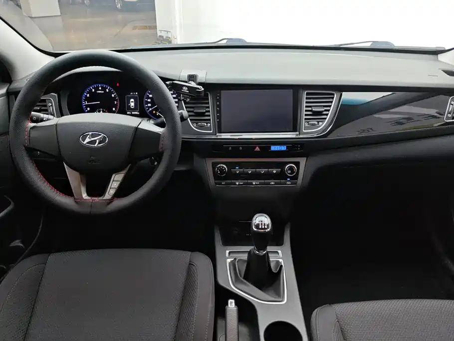 صورة 12 - Hyundai Mistra