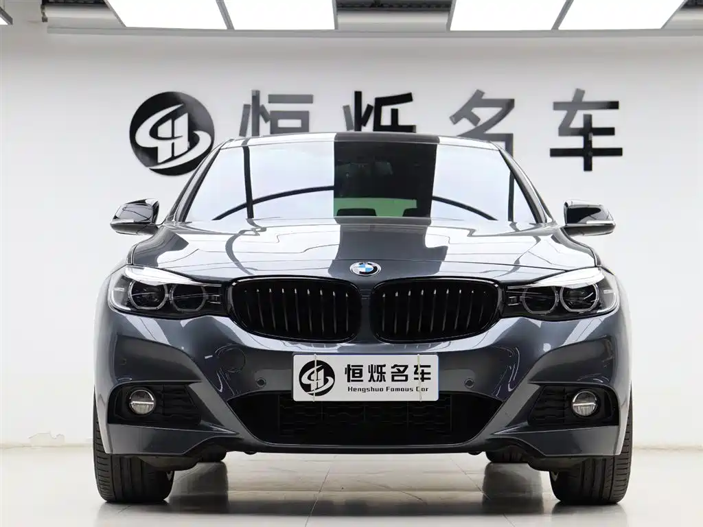 BMW 3 Series GT 2019 330i xDrive M Sport Black Night Edition фото 30