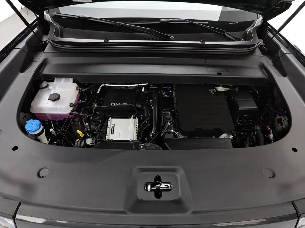Fang Cheng Bao Titanium 7 2025 2025 AWD Base Model