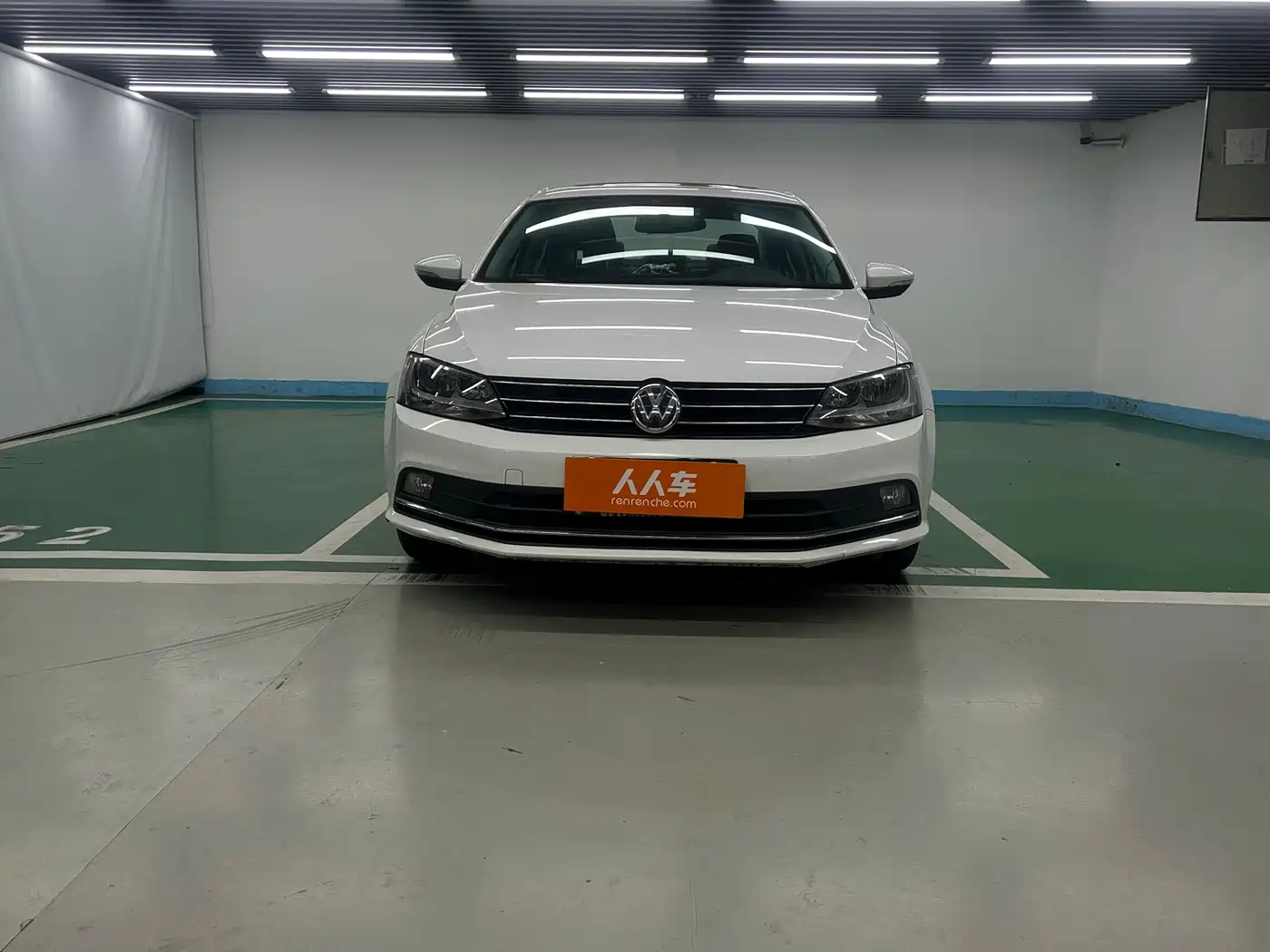 Volkswagen Sagitar 2015 1.6L Automatic Comfort фото 2