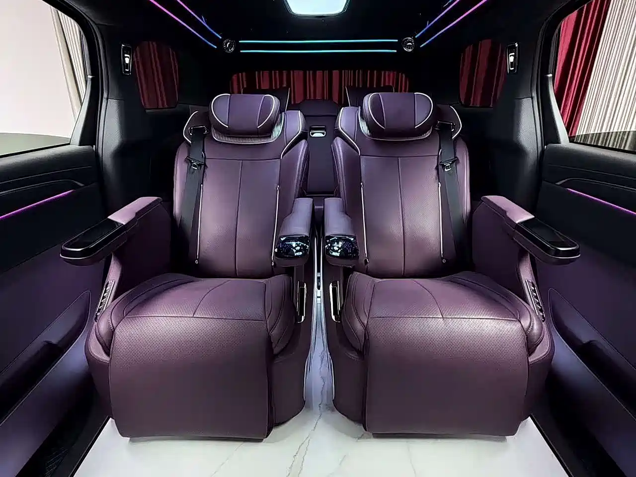 Buick GL8 2025 Land Business Class First Edition фото 18
