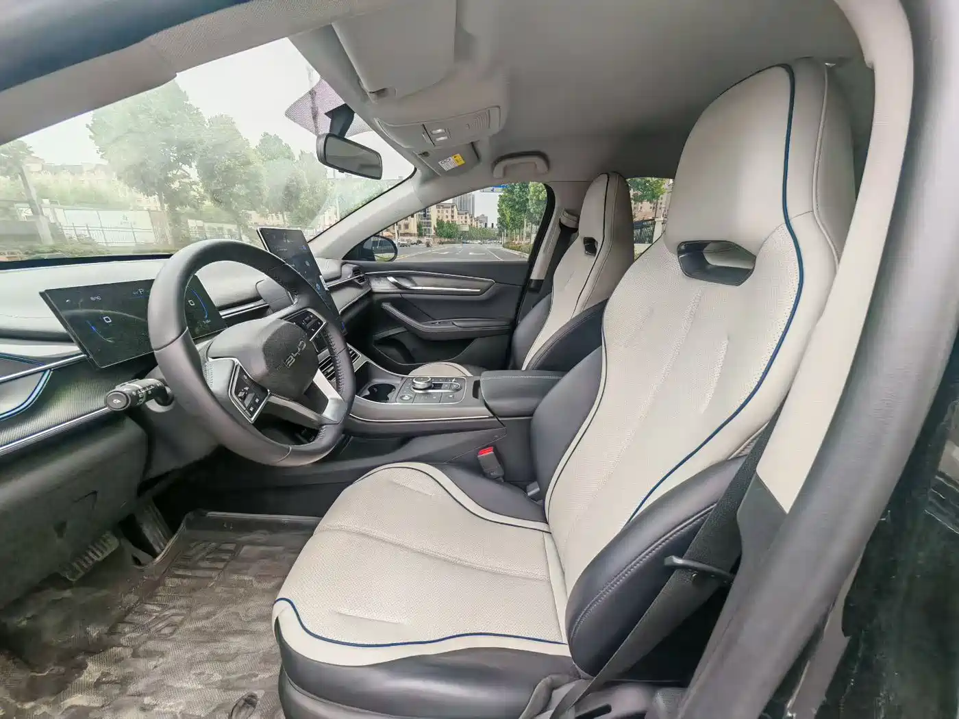 BYD Destroyer 05 2024 Glory Edition DM-i 55KM Luxury фото 4
