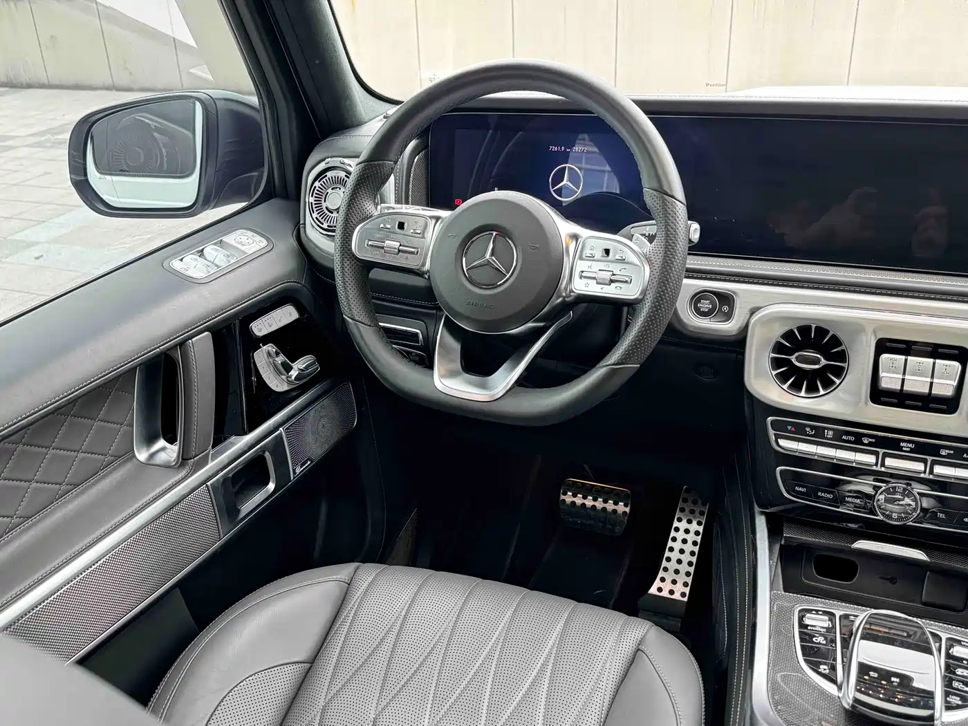 Mercedes-Benz G-Class 2023 G 500 фото 14