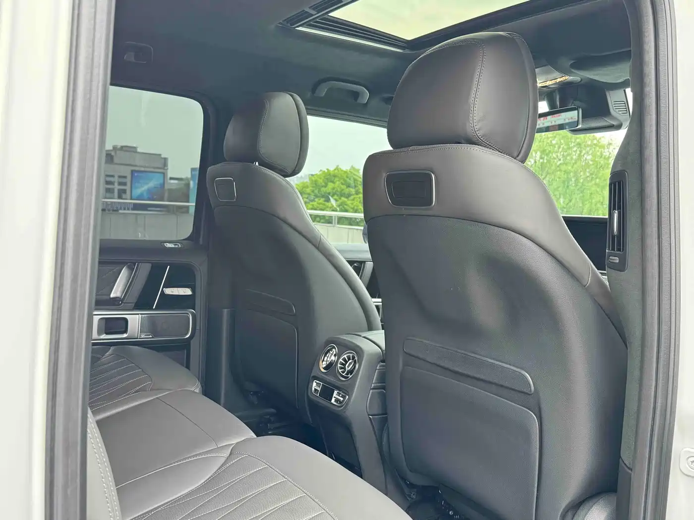 Mercedes-Benz G-Class 2023 G 500 фото 15