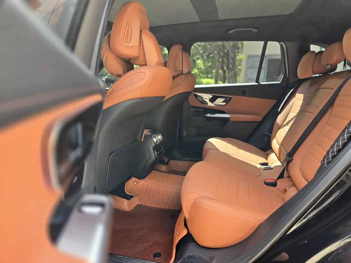 Mercedes-Benz GLC 2024 GLC 300 L 4MATIC Dynamic 5-seater фото 12
