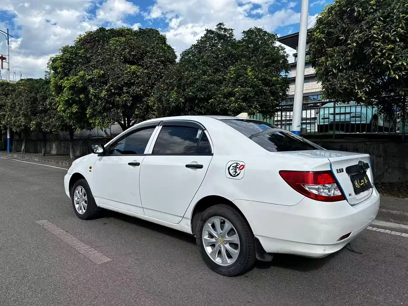 BYD F3 2013 Energy-saving Edition 1.5L Manual Comfort фото 7