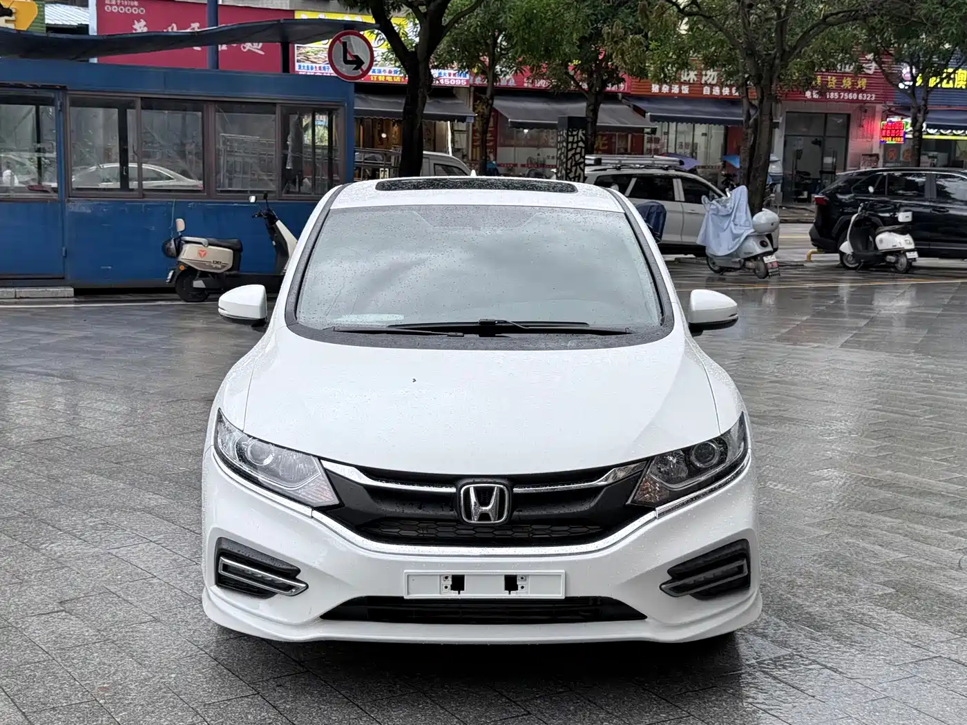 Honda Jade 2018 2017 1.8L Automatic Comfort Edition 5-seater