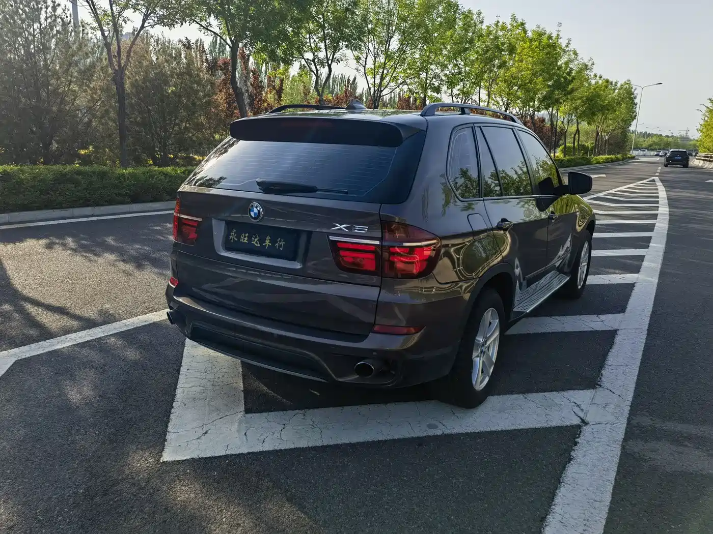 BMW X5 (Import) 2011 xDrive35i Leading Edition фото 6