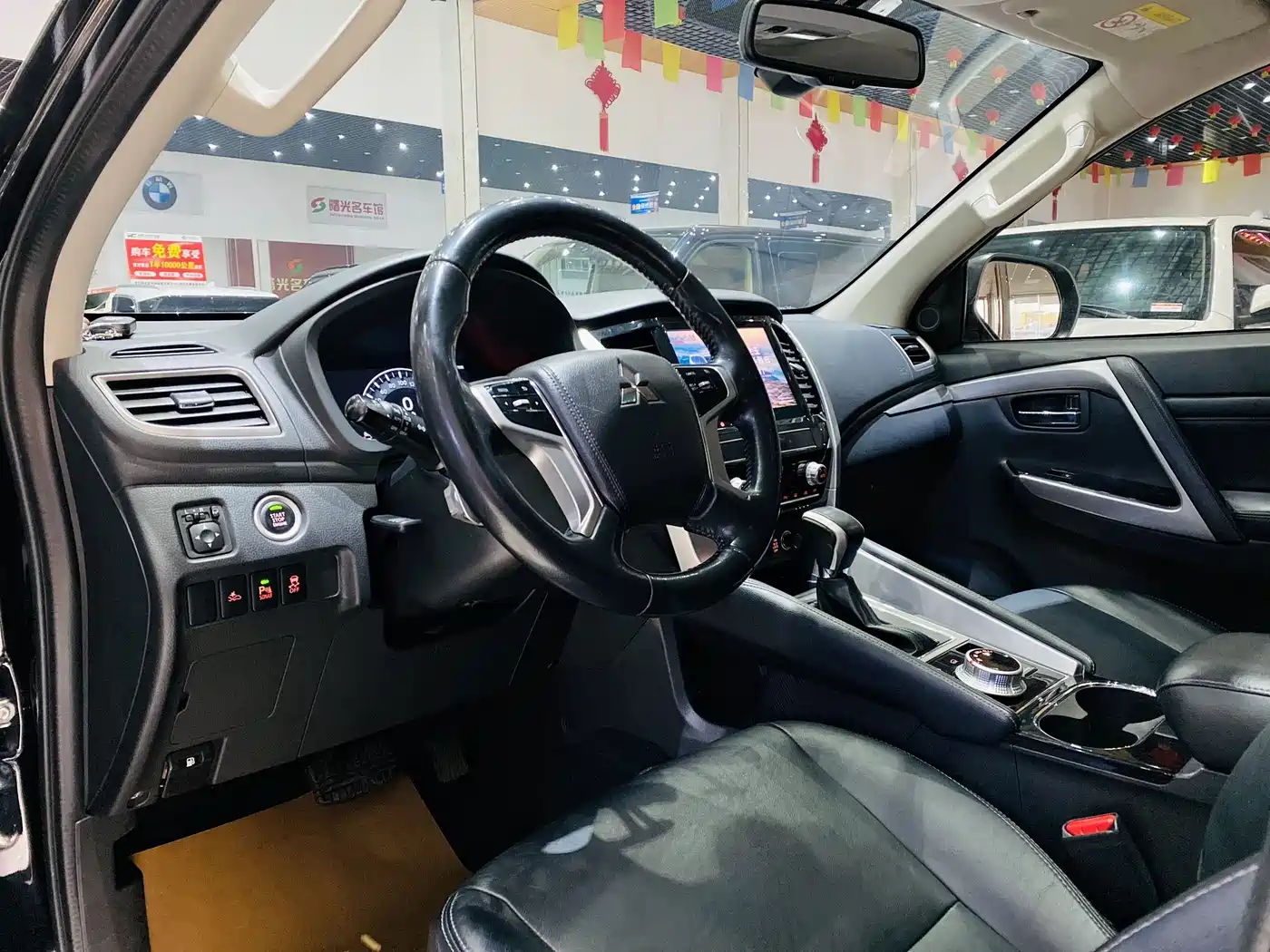 Mitsubishi Pajero Sport (Import) 2020 3.0L Luxury Edition фото 9