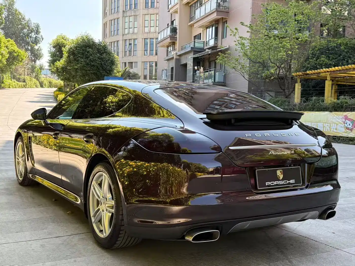 Porsche Panamera 2013 Panamera 4 Platinum Edition 3.6L фото 42