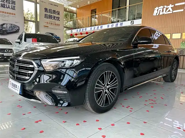 MERCEDES-BENZ E CLASS