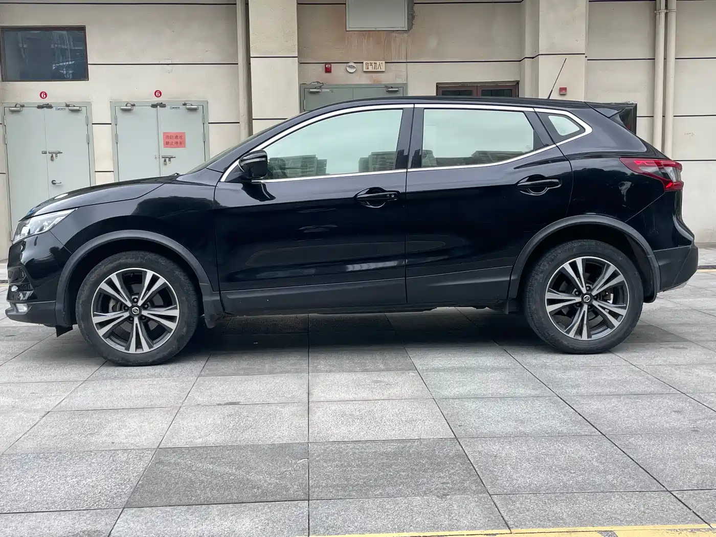 Фото 4 - Nissan Qashqai