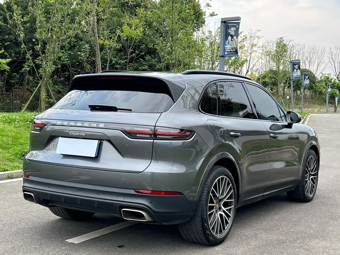 PORSCHE CAYENNE