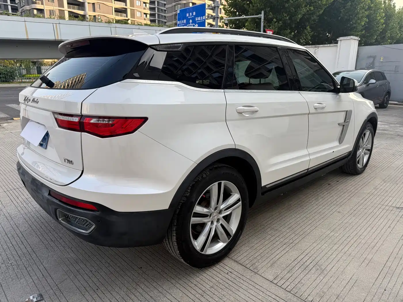 Zotye T700 2017 2017 1.8T DCT Premium